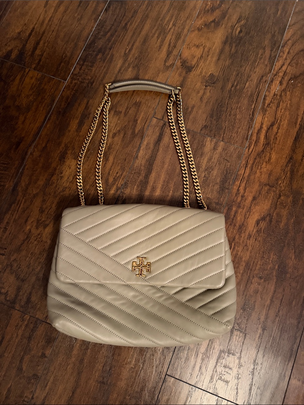 New! Tory Burch Taupe Quilted Shoulder Bag with Gold Chain - color grayish taupe